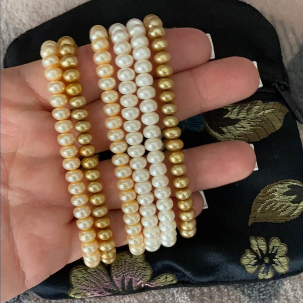 Pearl brackets
